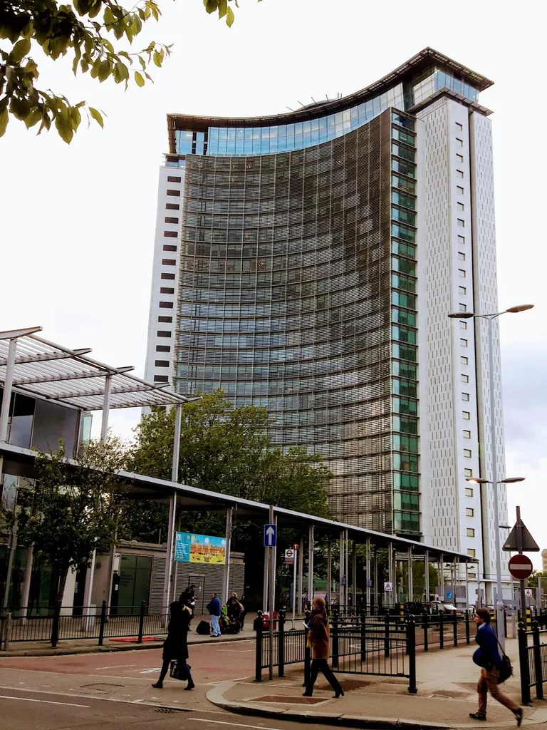 Empress State Bldg W Brompton (Stop BB)