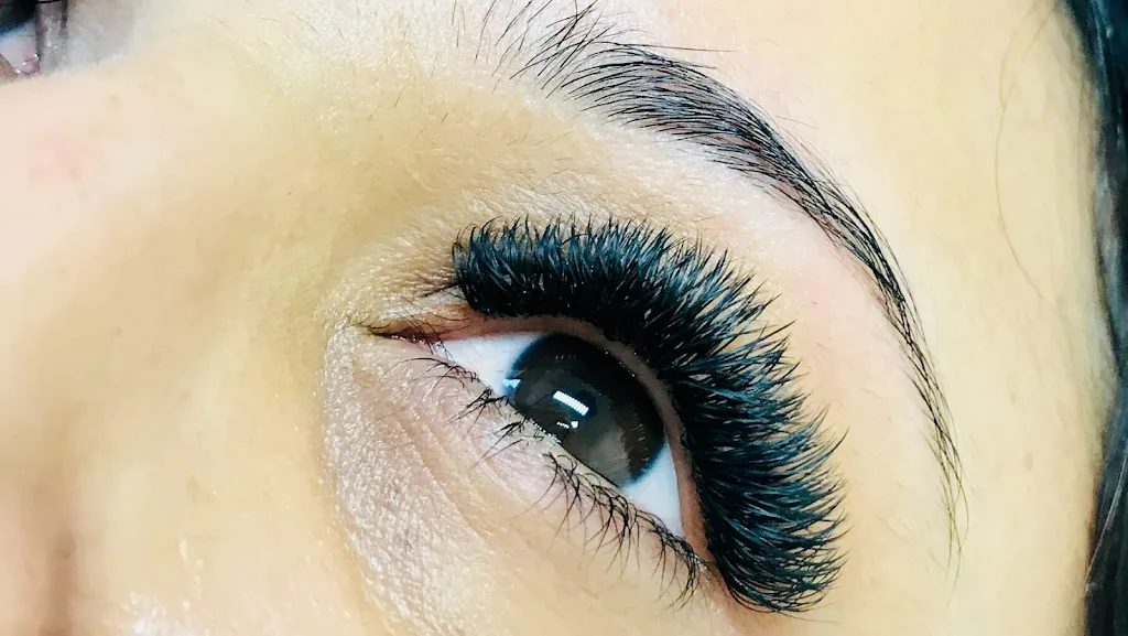 Eyelashes And Eyebrows London
