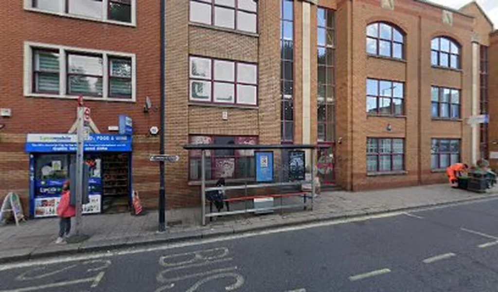 Fulham Town Hall (Stop S)