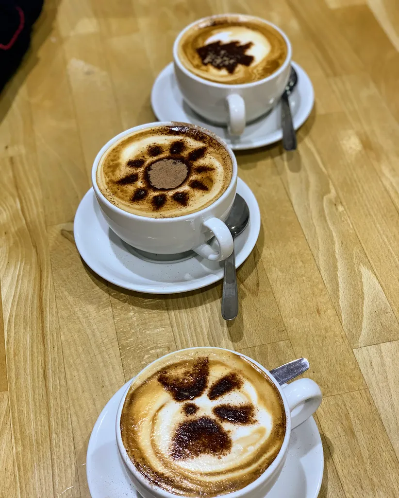 Giggling Sausage Cafe