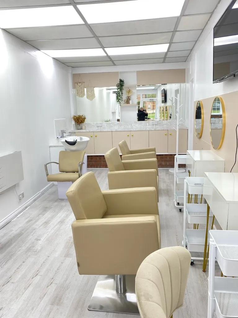 Glam Lounge