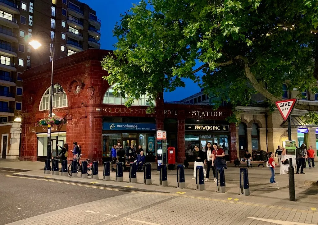 Gloucester Road Station (Stop GK)