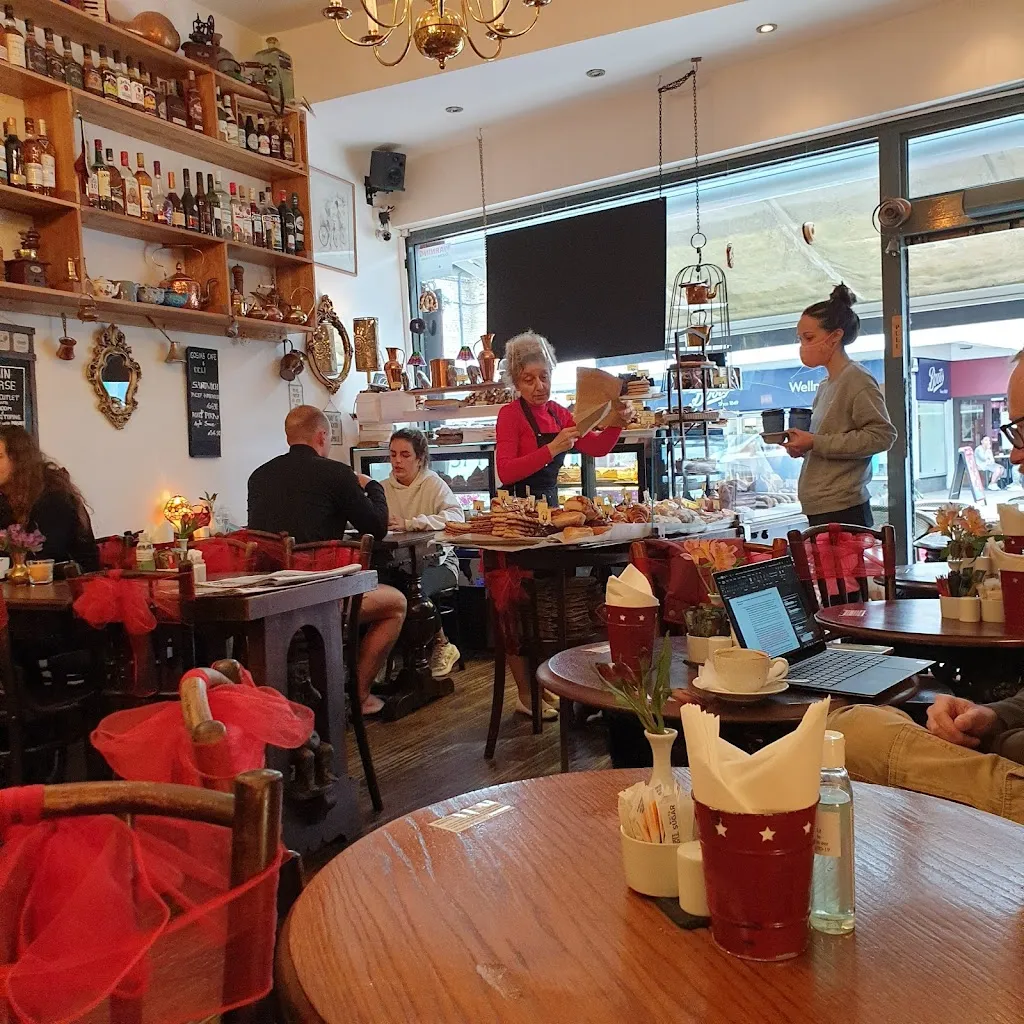 Gosia's Cafe and Deli