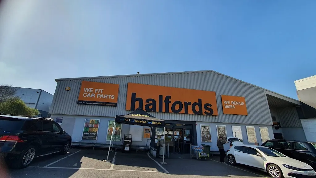 Halfords - Croydon Purley Way (Croydon)