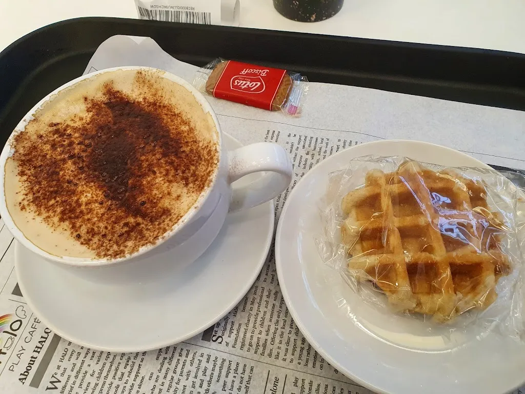 Halo Play Café