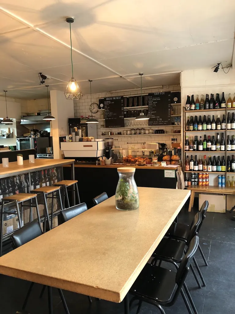 HELMA Cafè + Wine