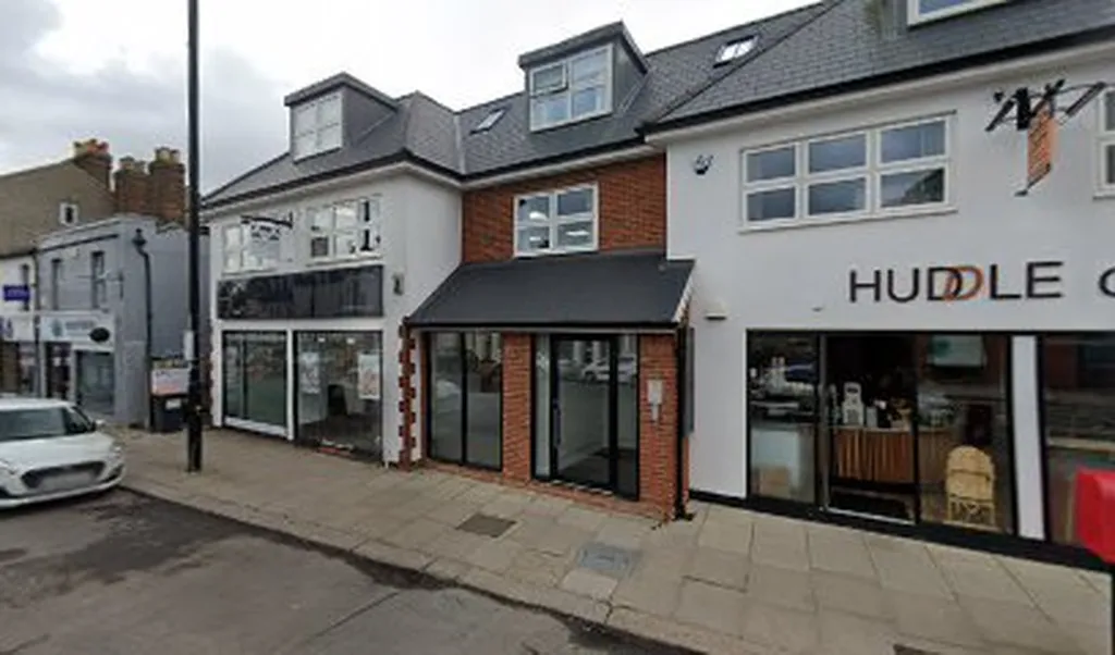 Hena Salons & Clinics