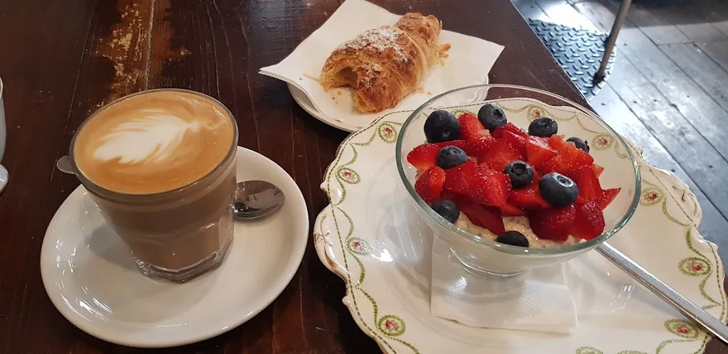 Highness Cafe & Tea Room
