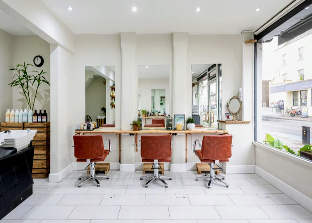 KARTEE M SALON