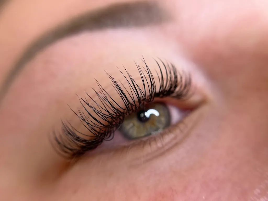 Lash Bar by Karolina