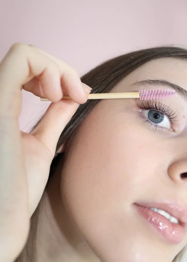 LASH GIRL LONDON