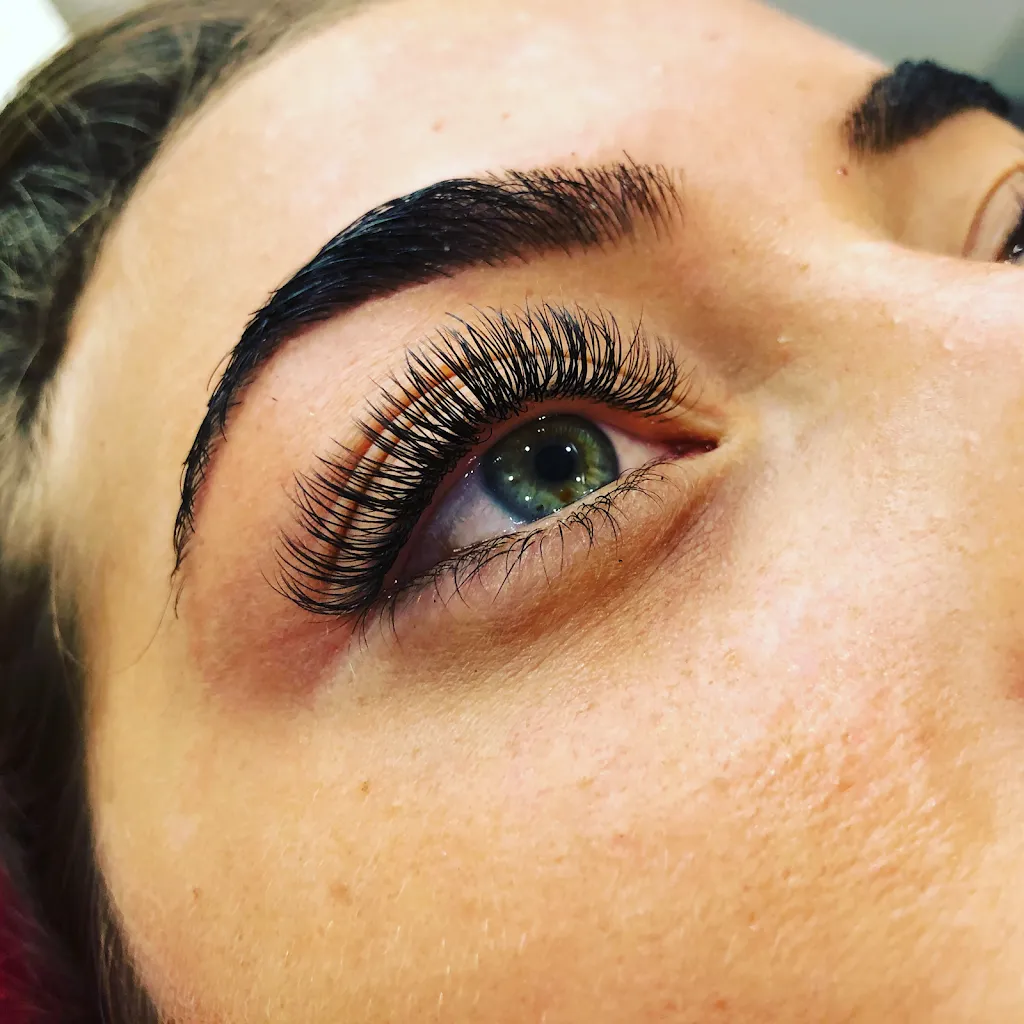 Lash lounge (MariaD's Lashes)