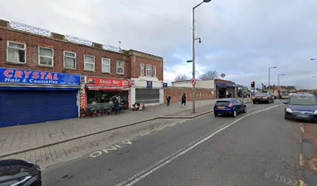 Lashious Beauty Dagenham (by Rawr Beauty)