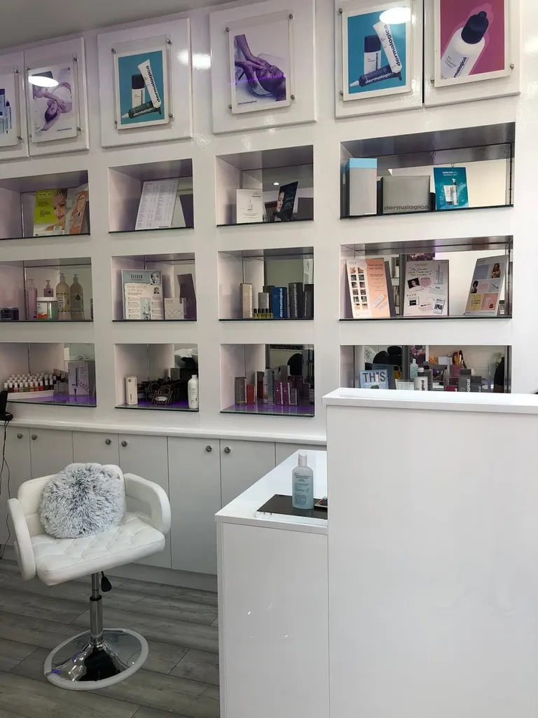 Lavish Hair & Beauty Clinic
