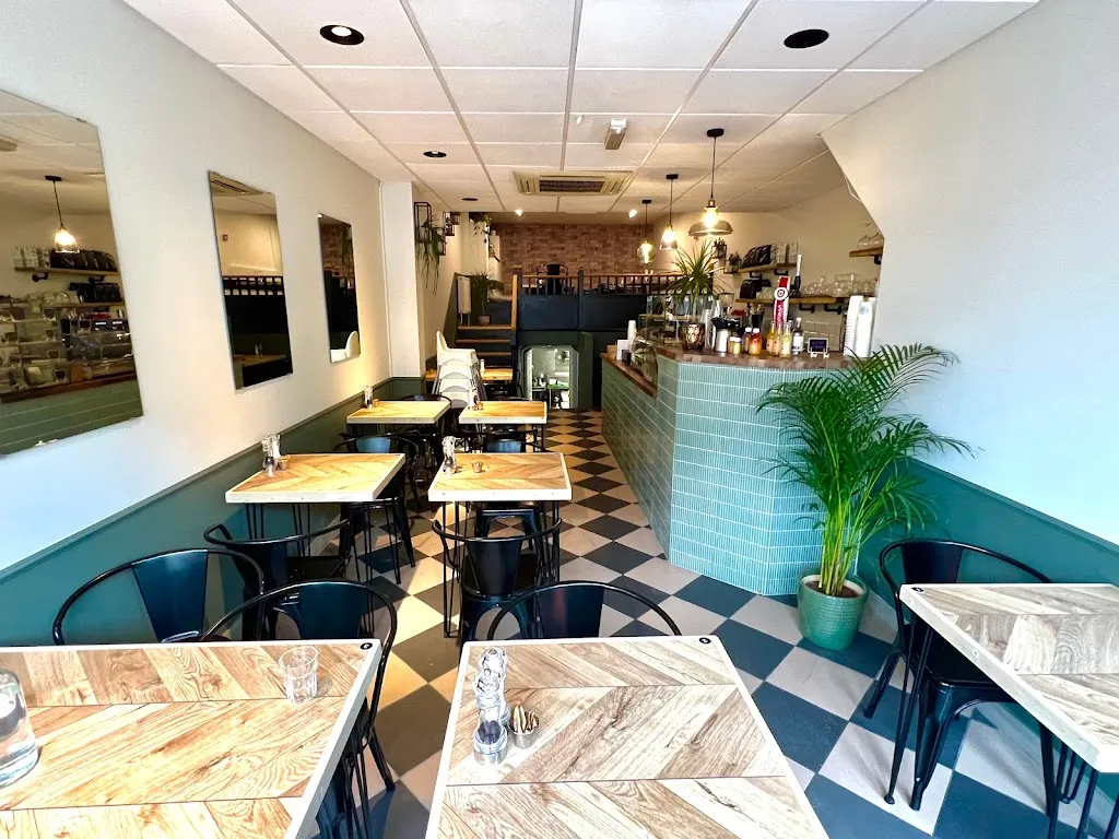 Liloo Coffee & Kitchen
