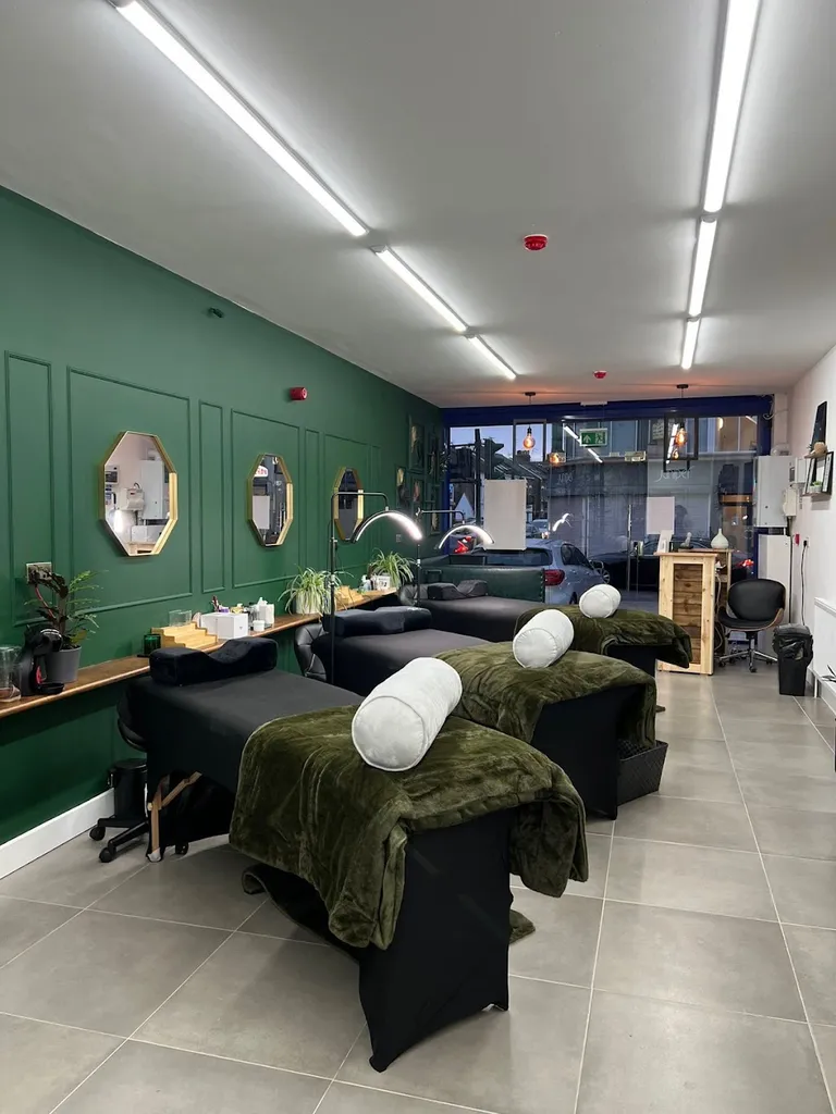London Lash Lounge