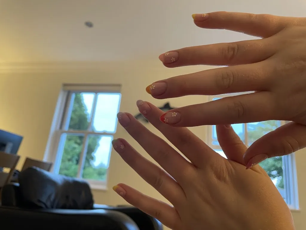 Lucky Nails & Beauty
