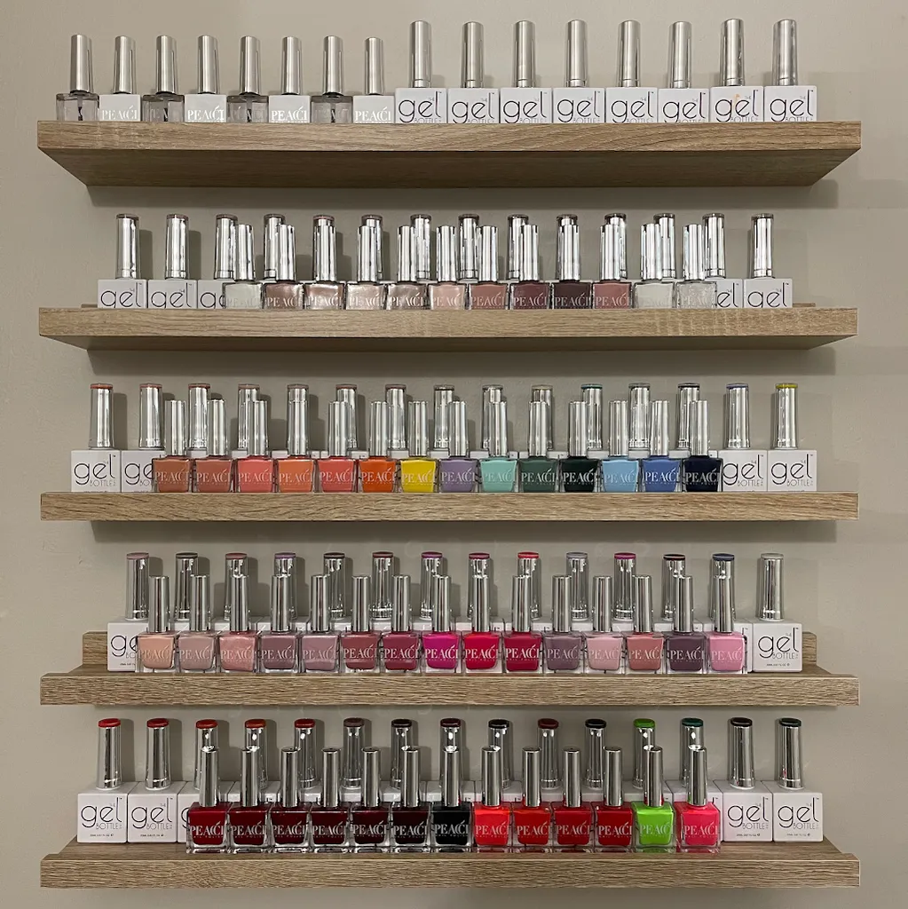 Luna & Wilde Brixton Biab Nail Salon