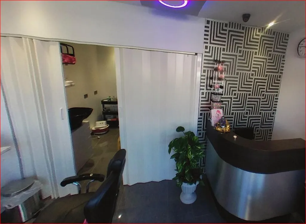 Lush Life Beauty Parlour Worcester Park