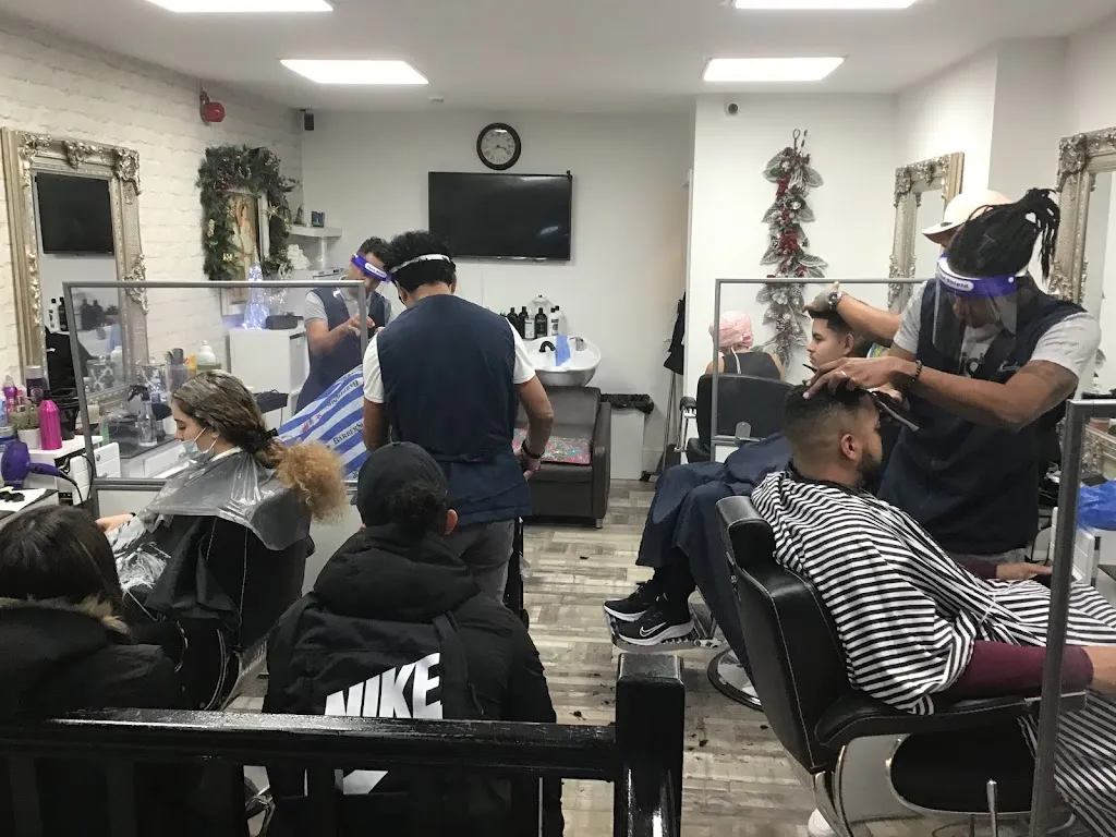 Mancho's Salon
