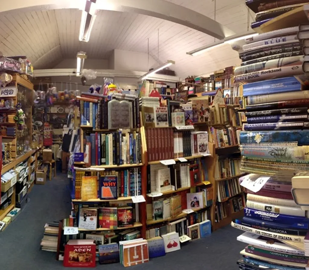 Manor House Books