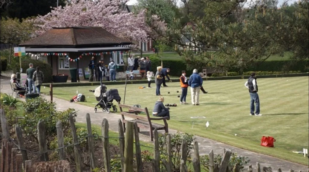 Marlpit Lane Bowling and Putting Greens