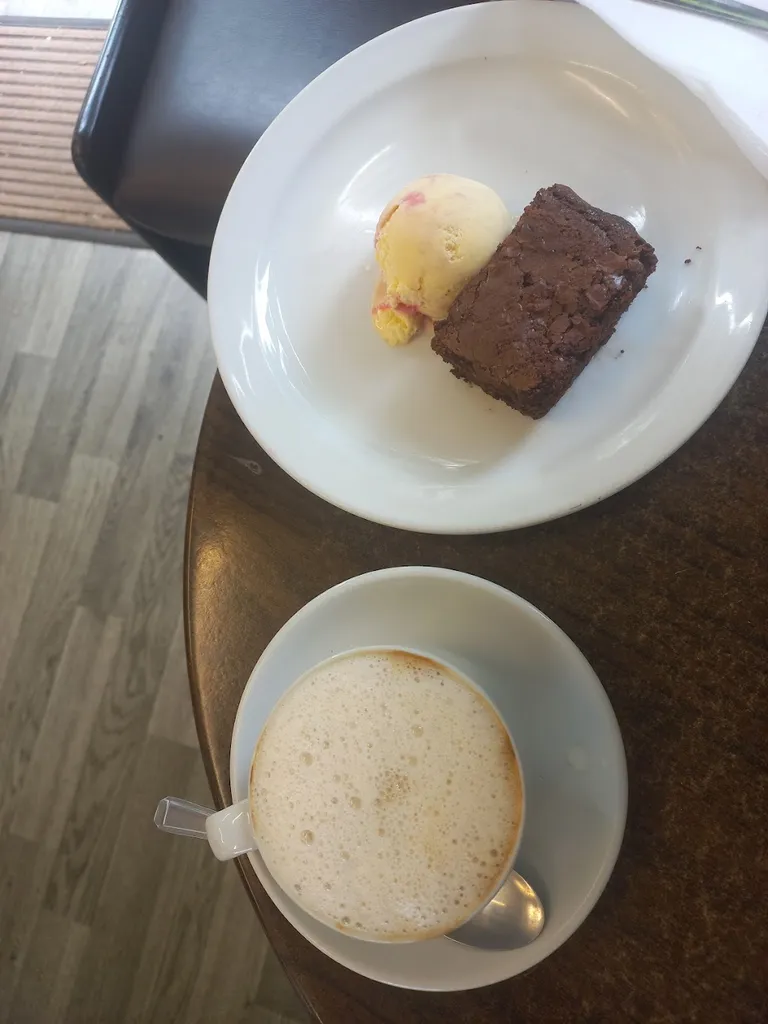 Mellows Pavilion Cafe