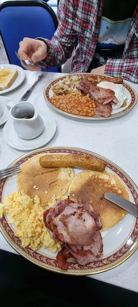 Mem's Cafe & Restaurant