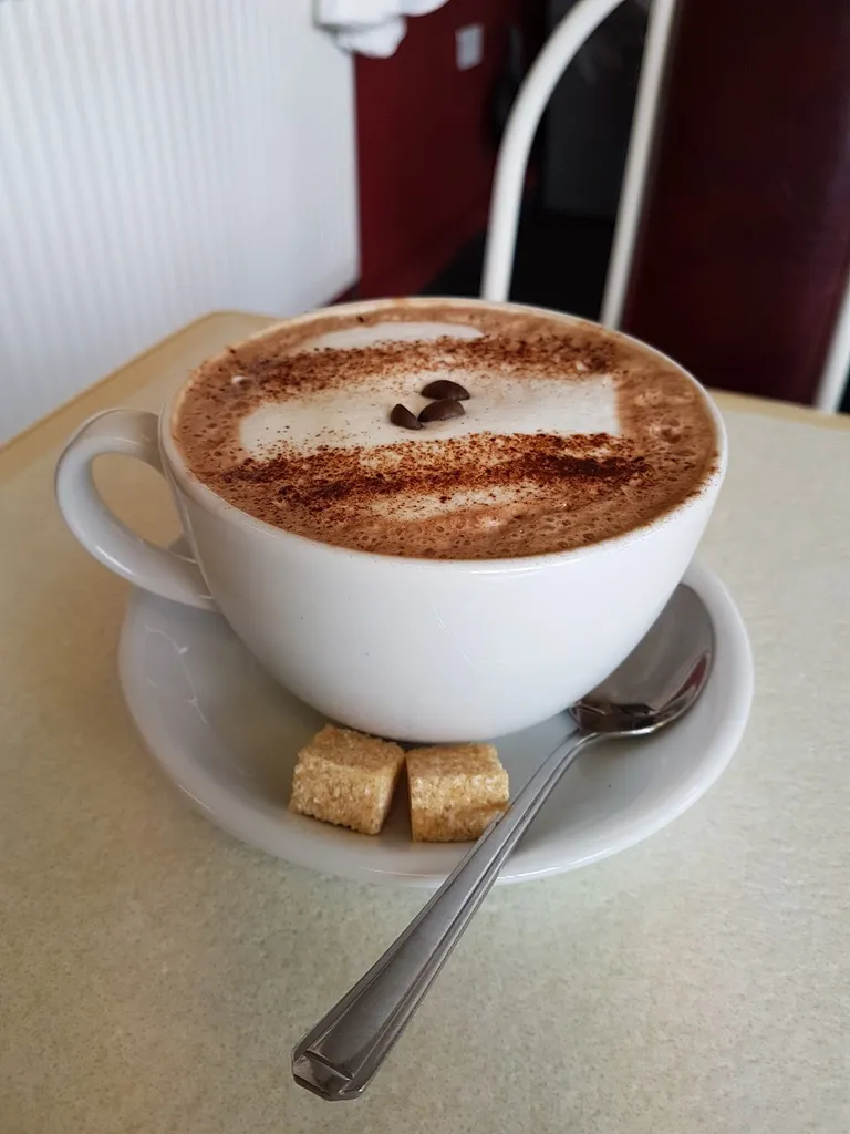 Mem's Corner Cafe