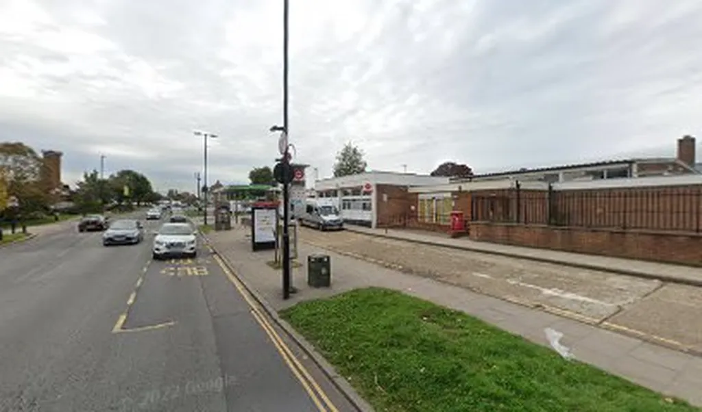 Moat Farm Road (Stop C)