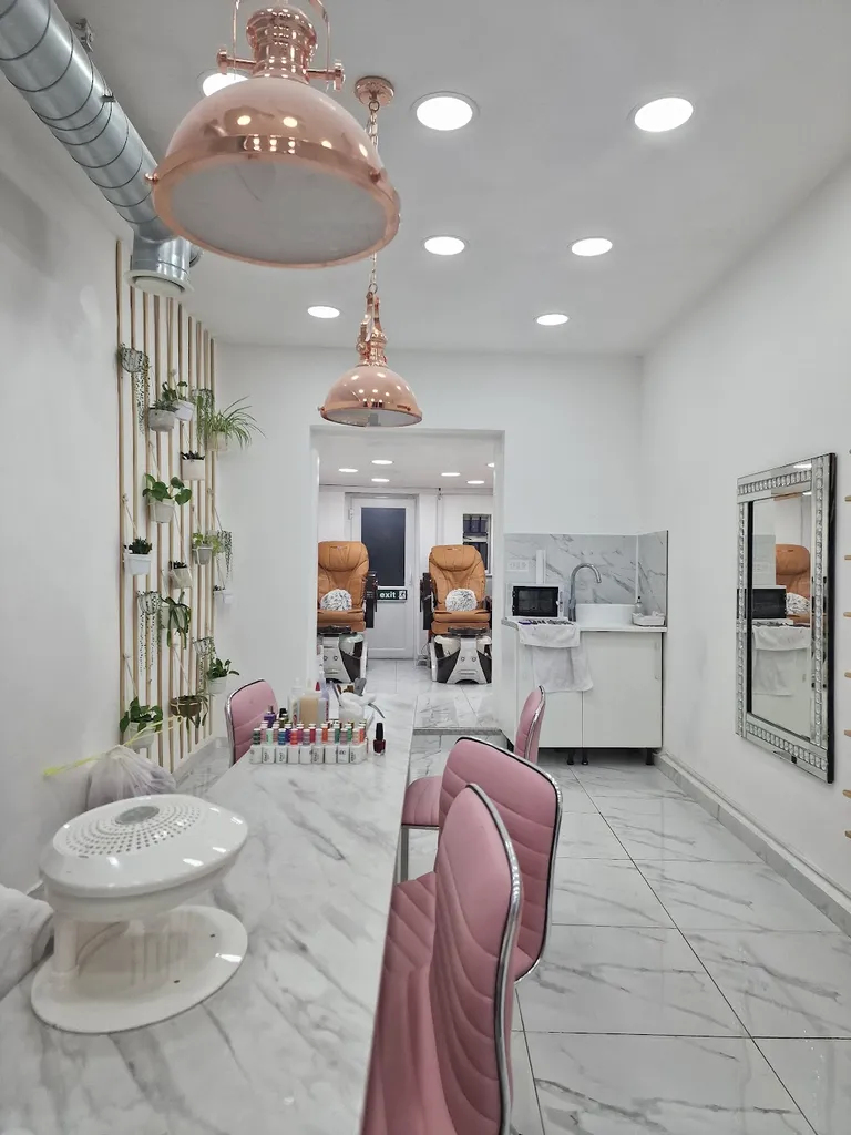 Mortlake Nails & Beauty