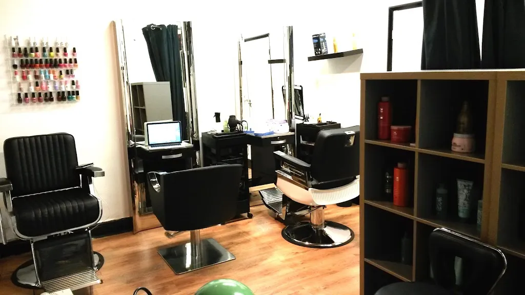 Naina Hair & Beauty