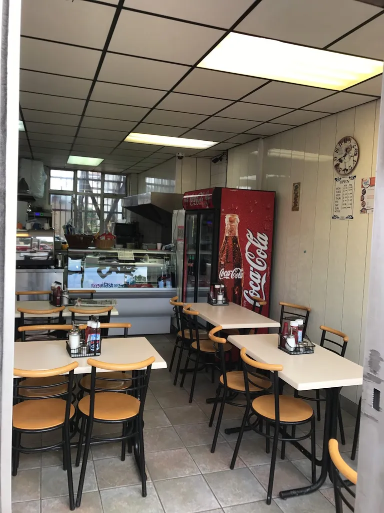 Niki's Cafe