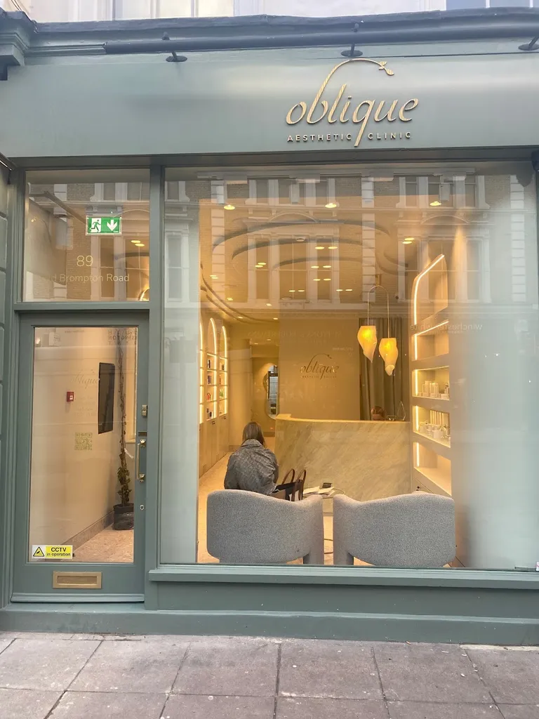Oblique House of Aesthetics
