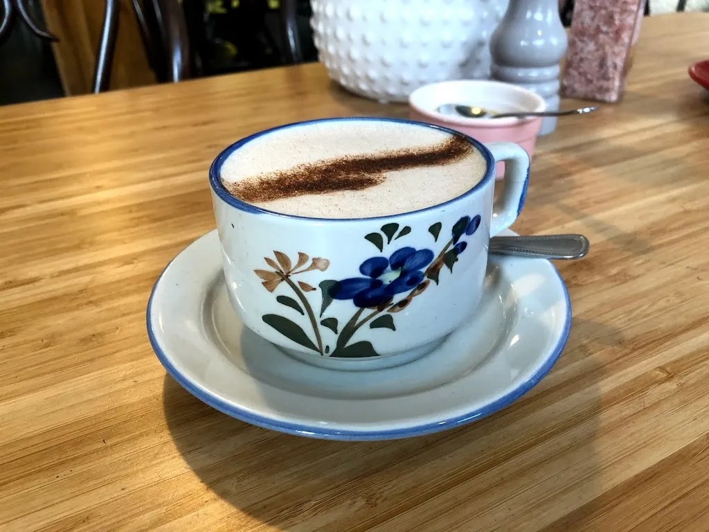 Oliver's Village Café
