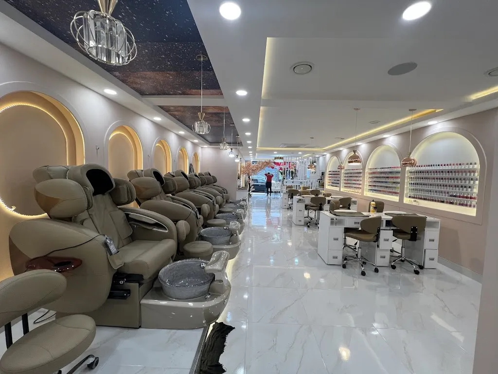 Oohlala nails lounge