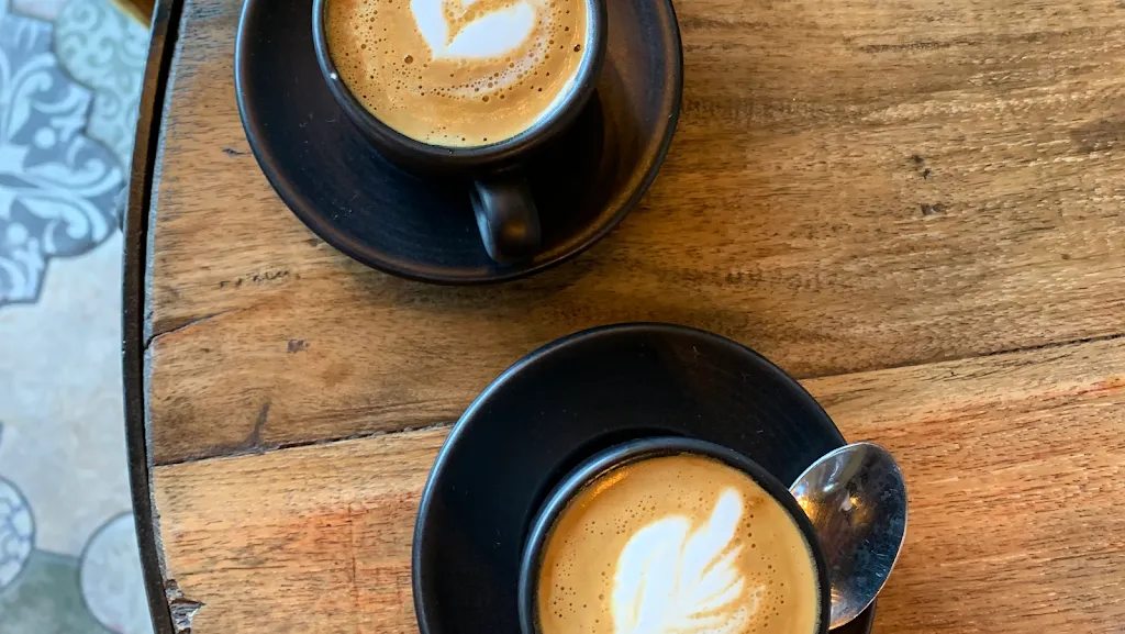 Organic & Organic Cafe