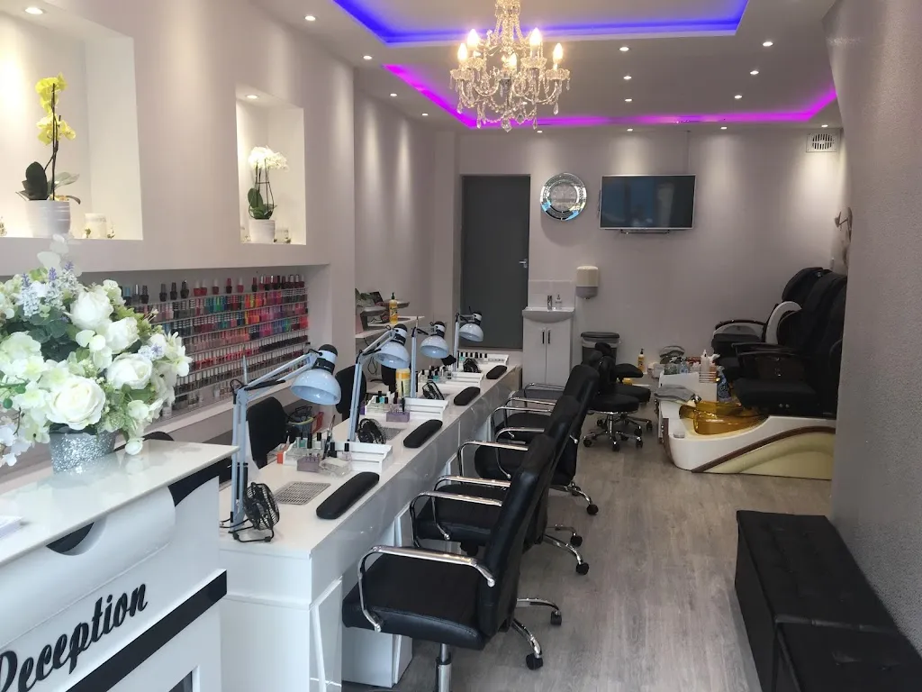 P.H Nails