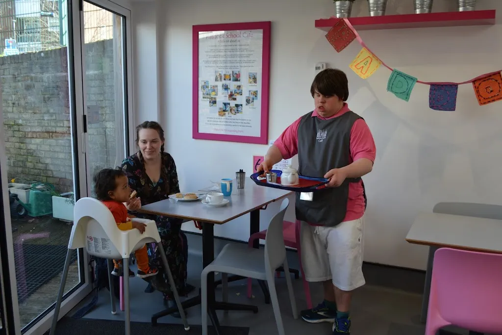 Paddock School Café