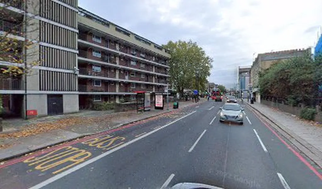 Parkgate Road (Stop BJ)