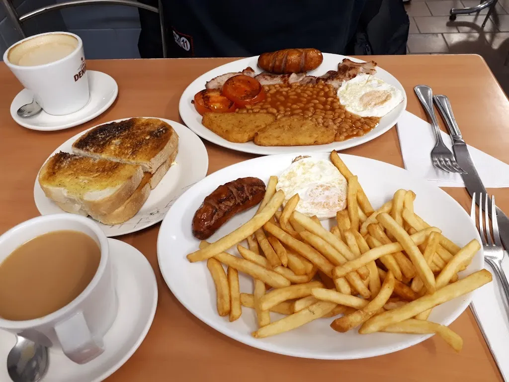Popular Two Cafe