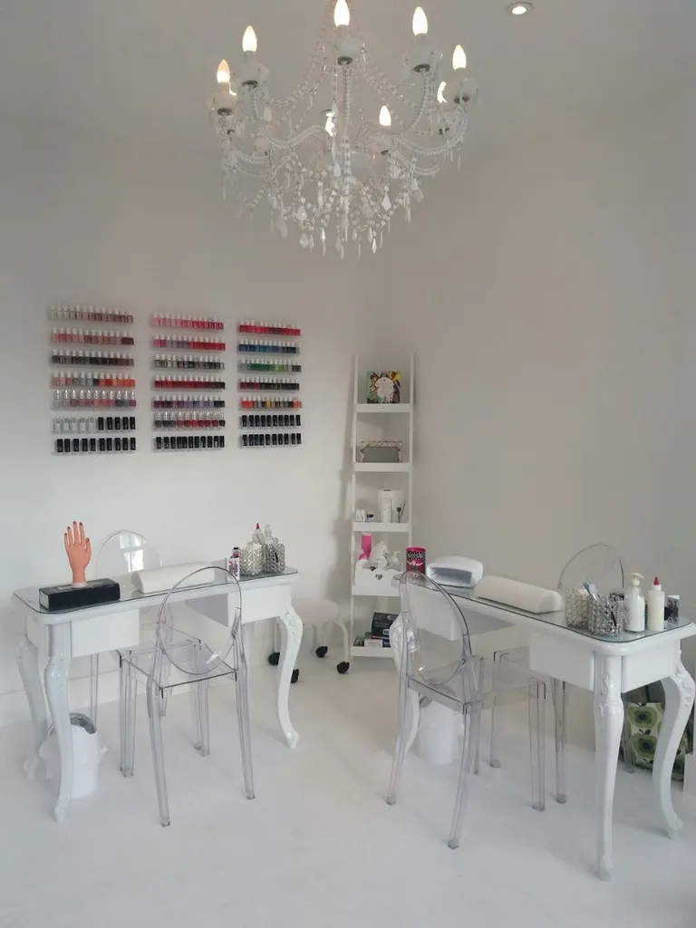 Queen of Hearts Beauty Box