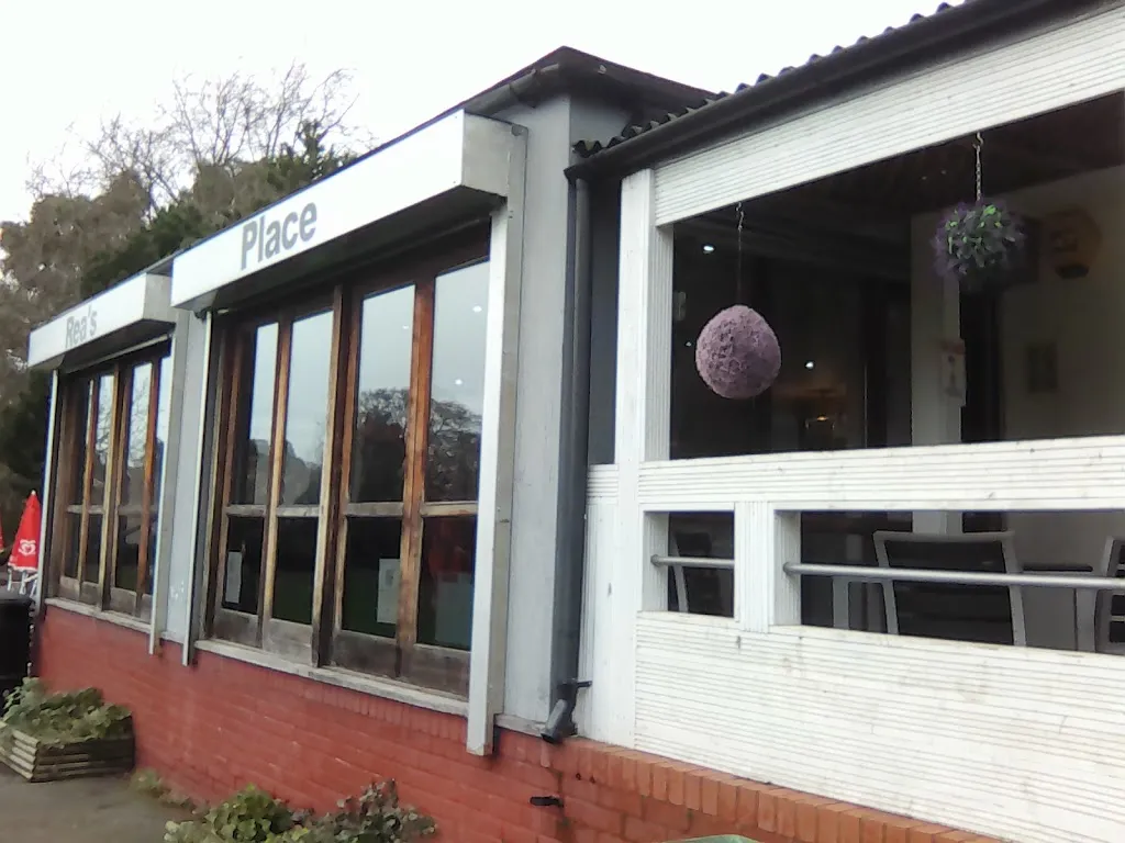 rea's place