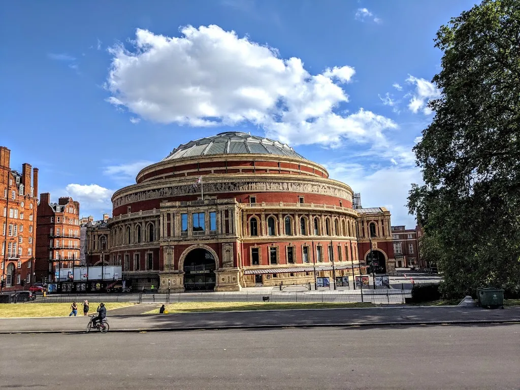 Royal Albert Hall (Stop K2)