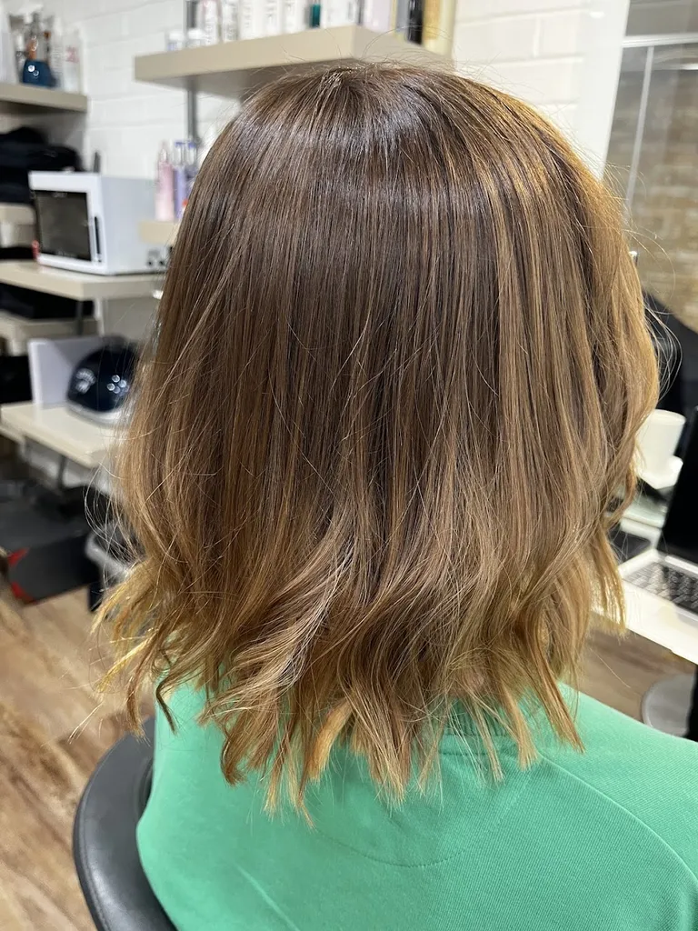 Salon 108