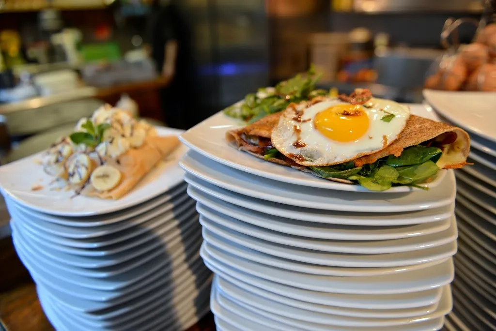 Sarava Creperie Bar & Cafe