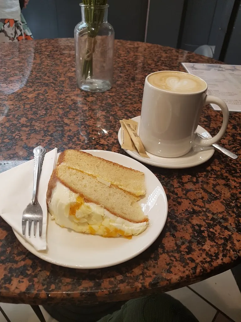 Sol-e-Mio Café
