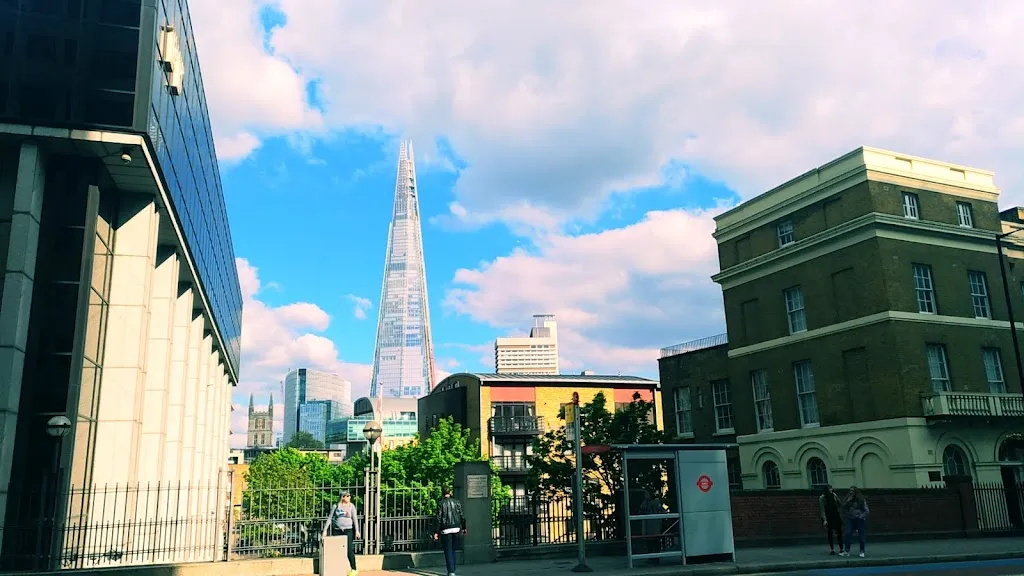 Southwark Bridge (Stop BC)