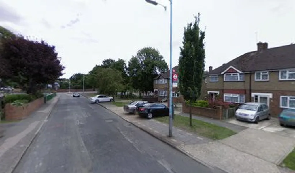 Spinney Drive East Bedfont (Stop BA)