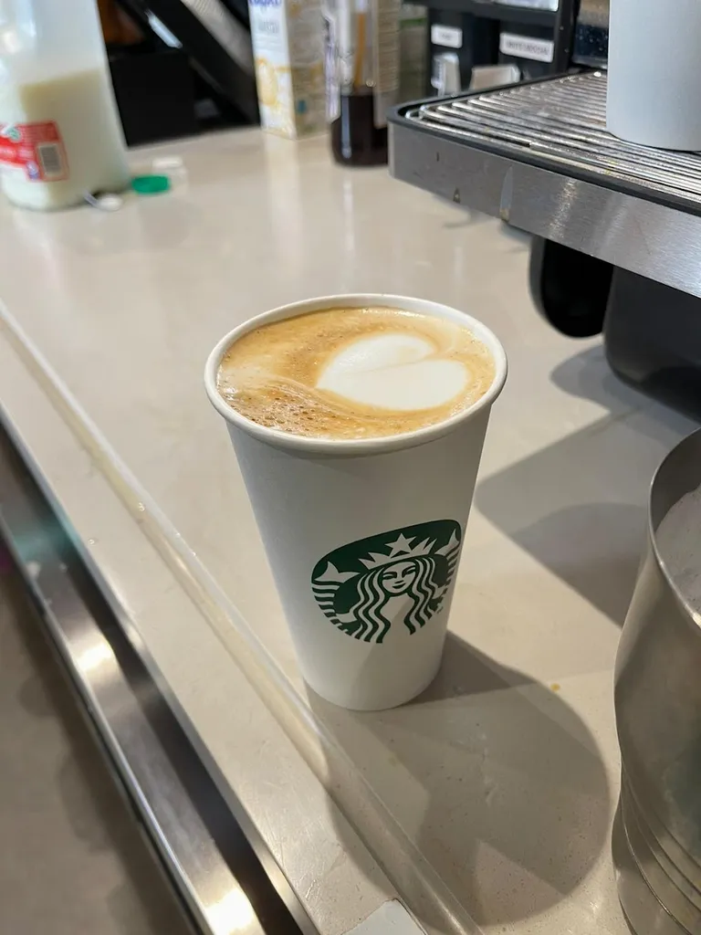 Starbucks Coffee, Platform 5 & 6